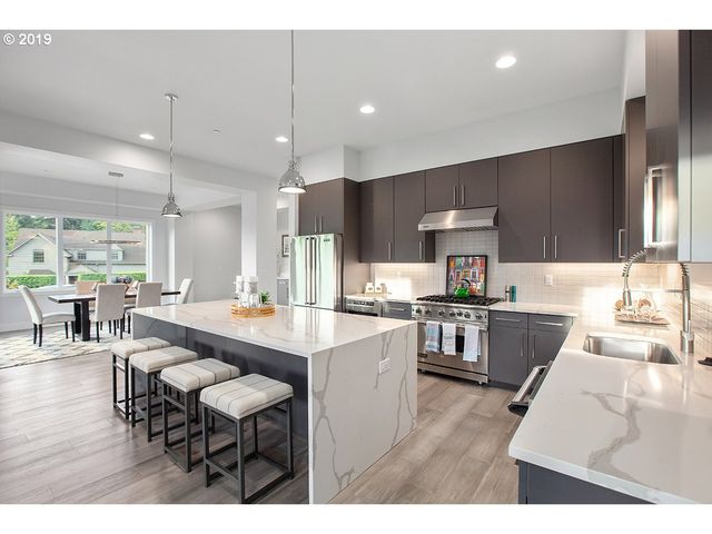 4453 Sw Melville, Portland, OR 97221