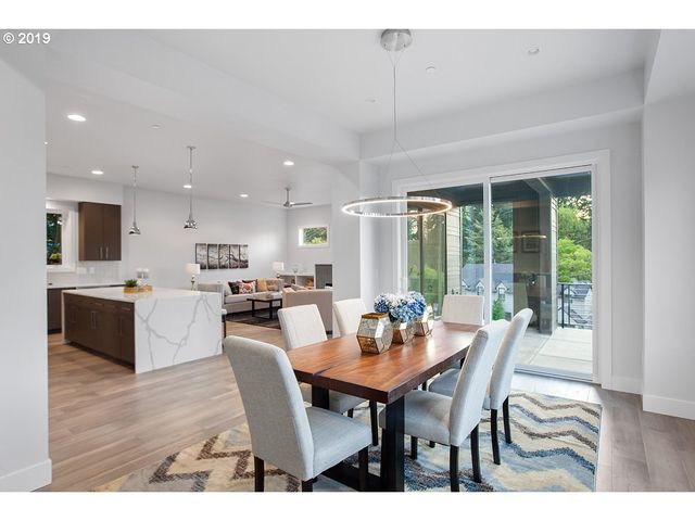 4453 Sw Melville, Portland, OR 97221