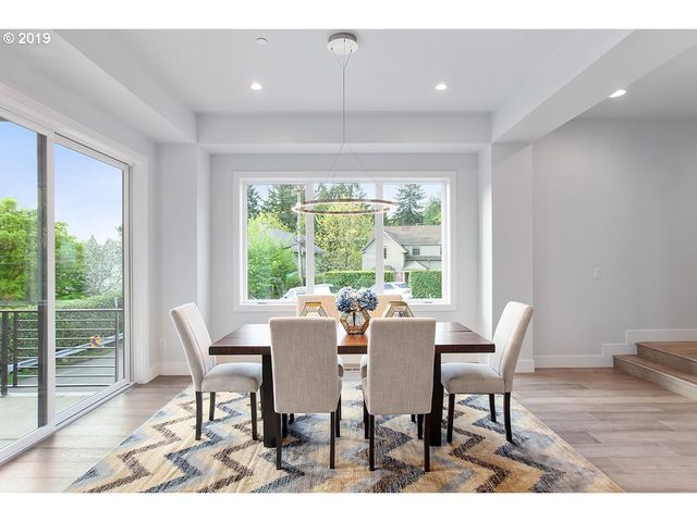 4453 Sw Melville, Portland, OR 97221