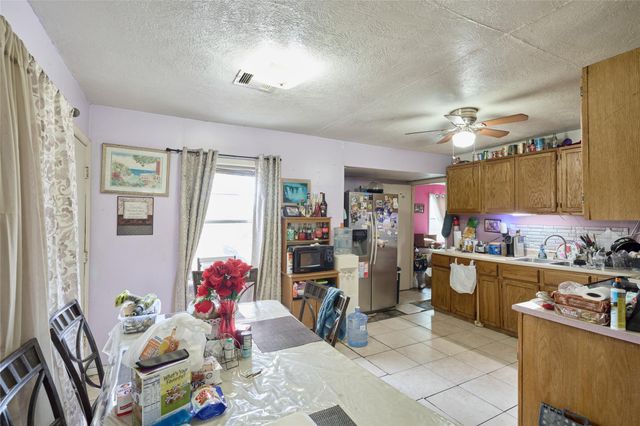 1629 Demaree Lane, Houston, TX 77029