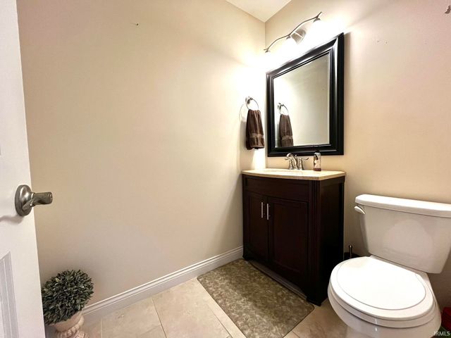 1340 Breezy Creek Drive, Evansville, IN 47720
