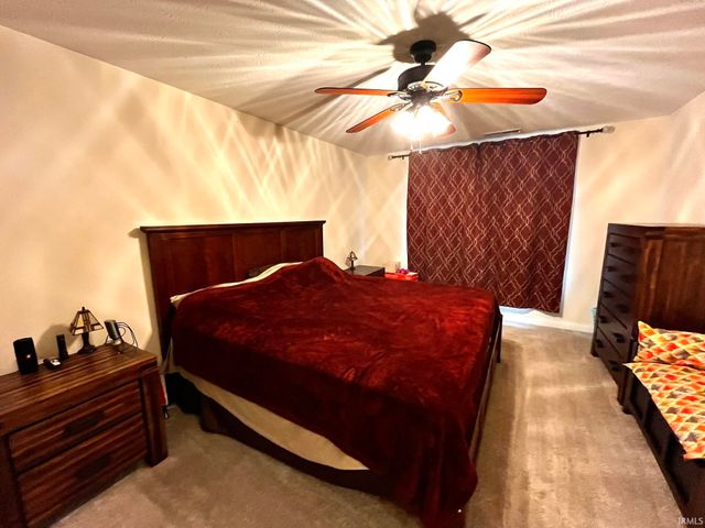 1340 Breezy Creek Drive, Evansville, IN 47720