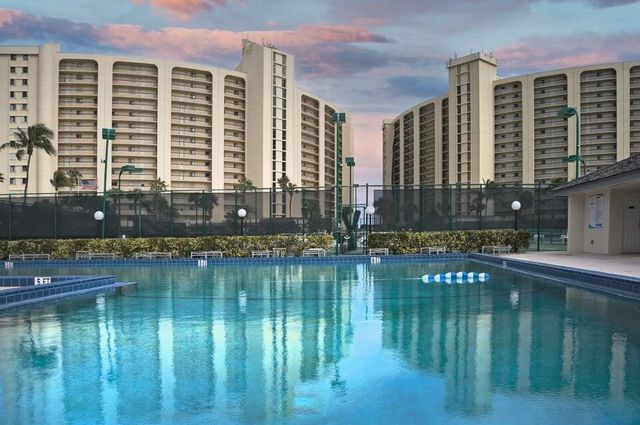 500 Ocean Trail Way 111, Jupiter, FL 33477