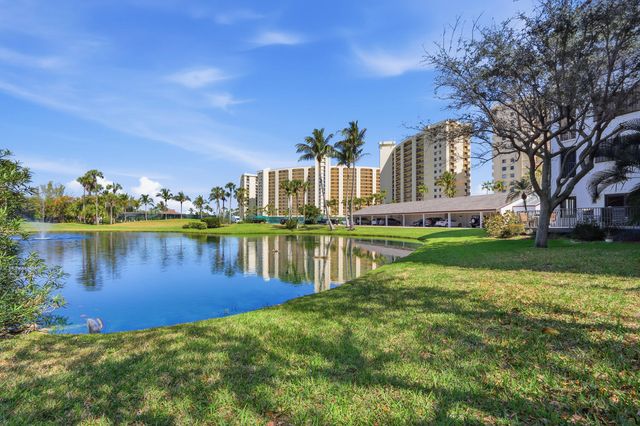 500 Ocean Trail Way 111, Jupiter, FL 33477