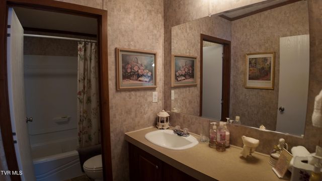 1168 Webster Valley Road, Rogersville, TN 37857