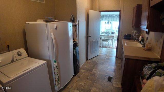 1168 Webster Valley Road, Rogersville, TN 37857