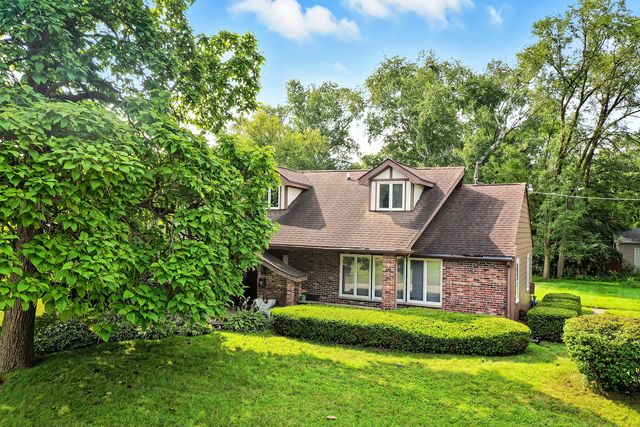 2100 Edina Boulevard, Zion, IL 60099