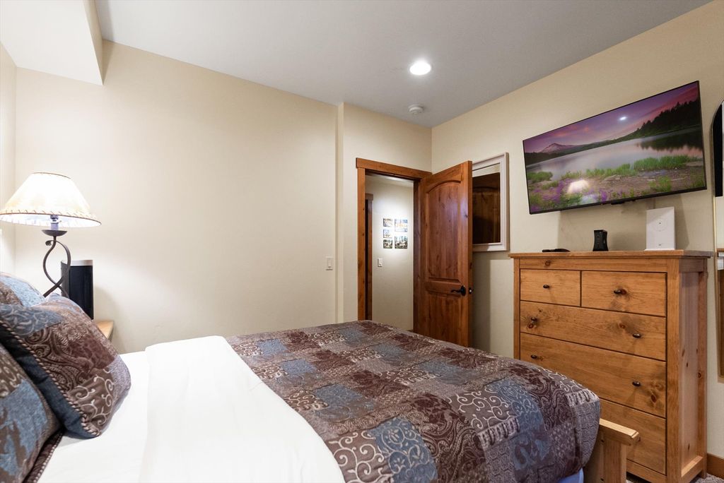 378 Elk Highlands Drive, Whitefish, MT 59937 photo 43