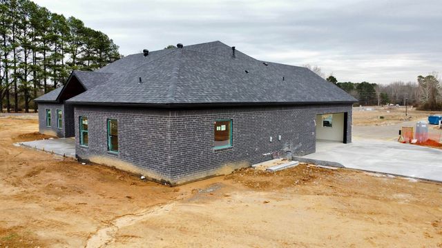 24 Albion Court, Cabot, AR 72023