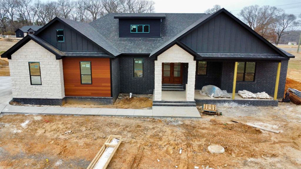 24 Albion Court, Cabot, AR 72023