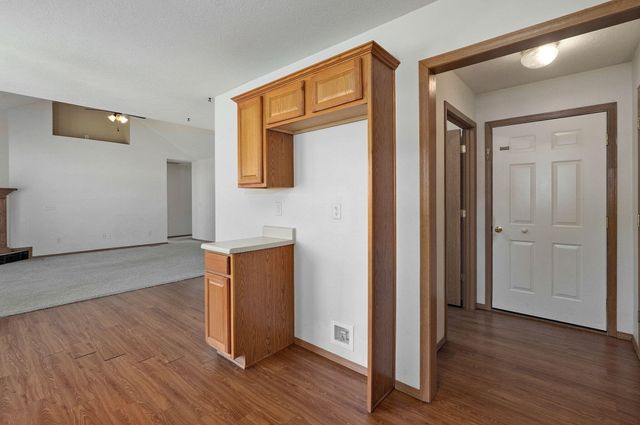 1630 South Burks Avenue, Springfield, MO 65807