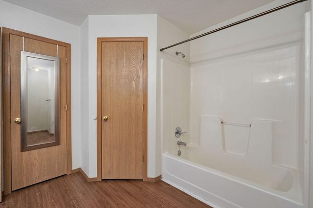 1630 South Burks Avenue, Springfield, MO 65807