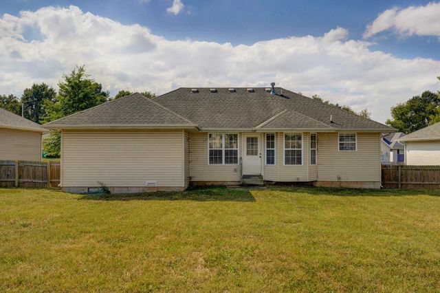 1630 South Burks Avenue, Springfield, MO 65807