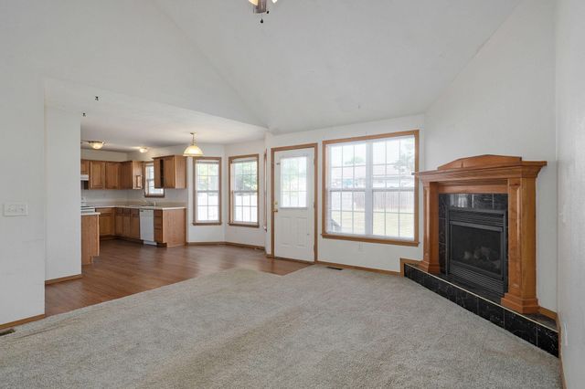 1630 South Burks Avenue, Springfield, MO 65807