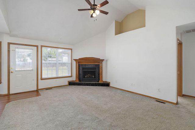 1630 South Burks Avenue, Springfield, MO 65807