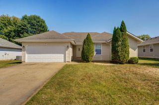 1630 South Burks Avenue, Springfield, MO 65807