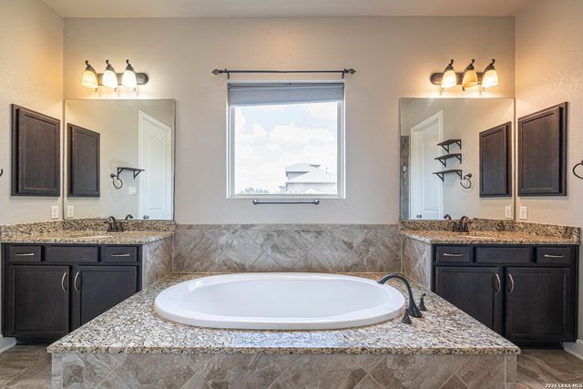 27815 CAZADOR TRL, San Antonio, TX 78260