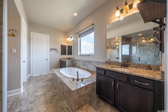27815 CAZADOR TRL, San Antonio, TX 78260