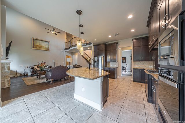 27815 CAZADOR TRL, San Antonio, TX 78260