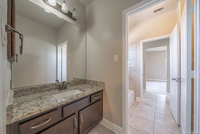 27815 CAZADOR TRL, San Antonio, TX 78260