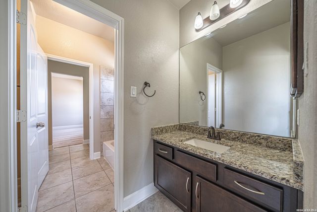 27815 CAZADOR TRL, San Antonio, TX 78260