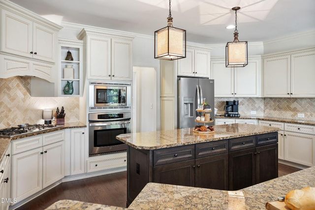 209 Ashdown Forest Lane, Cary, NC 27519