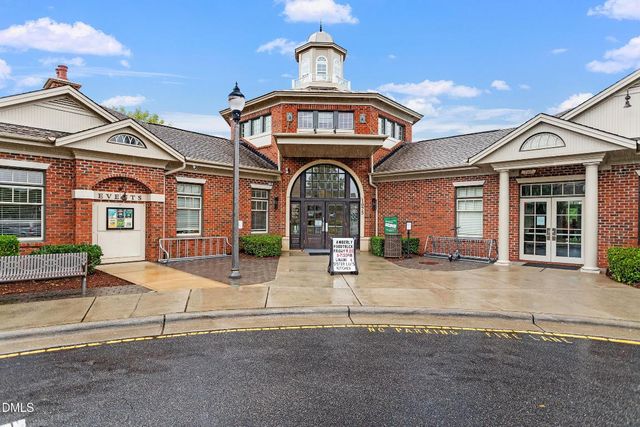 209 Ashdown Forest Lane, Cary, NC 27519