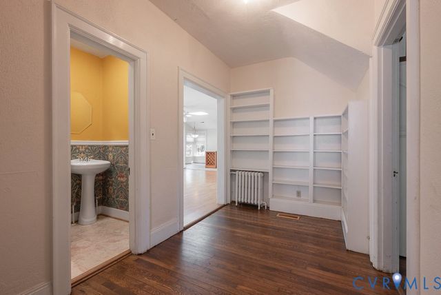 209 Randolph Cir, Ashland, VA 23005