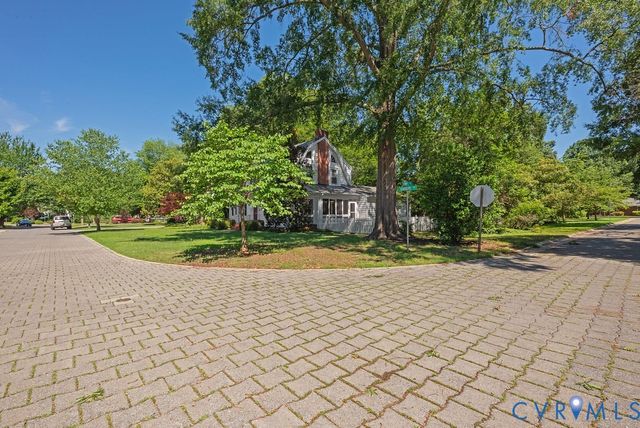 209 Randolph Cir, Ashland, VA 23005