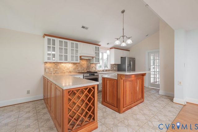 209 Randolph Cir, Ashland, VA 23005