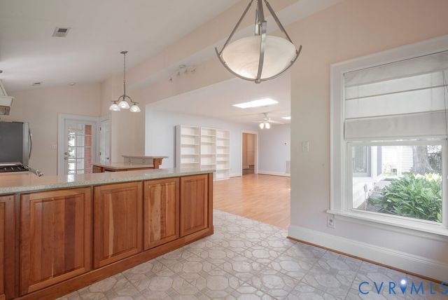209 Randolph Cir, Ashland, VA 23005