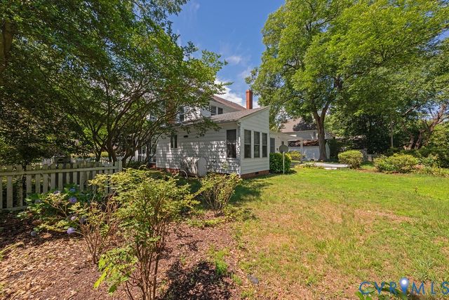 209 Randolph Cir, Ashland, VA 23005