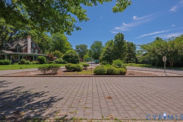 209 Randolph Cir, Ashland, VA 23005