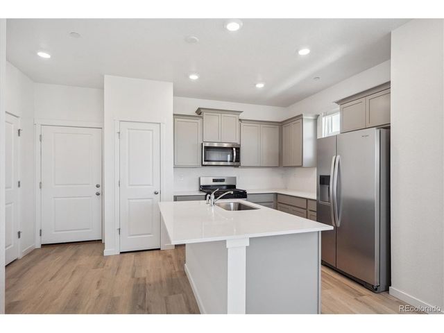 18802 E 99th Ave, Commerce City, CO 80022