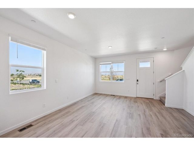 18802 E 99th Ave, Commerce City, CO 80022