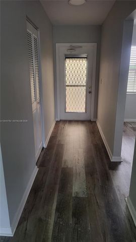 7220 Lake Cir Drive 406, Margate, FL 33063
