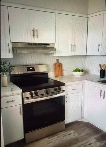 7220 Lake Cir Drive 406, Margate, FL 33063