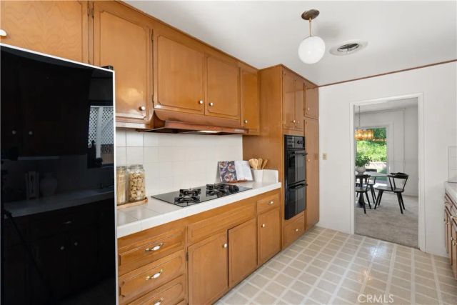 20631 Romar, Chatsworth, CA 91311