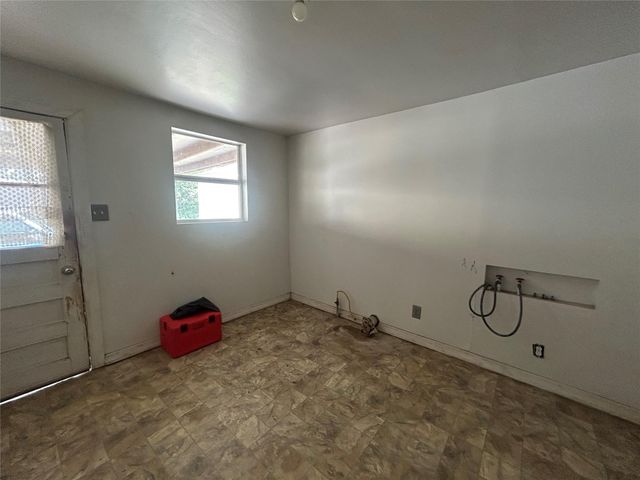 16 Stiles Street, Houston, TX 77011