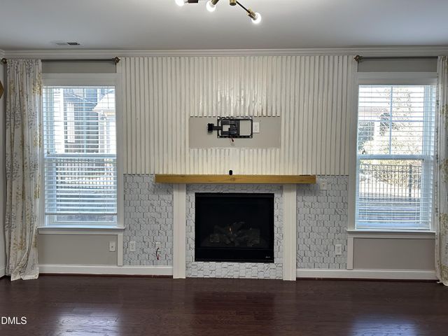 221 Hensley Oak Way, Holly Springs, NC 27540