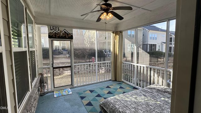 221 Hensley Oak Way, Holly Springs, NC 27540