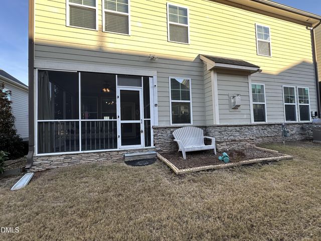 221 Hensley Oak Way, Holly Springs, NC 27540