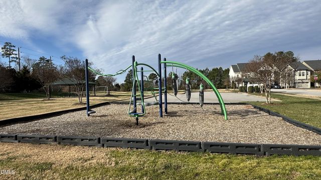 221 Hensley Oak Way, Holly Springs, NC 27540