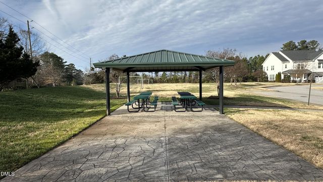 221 Hensley Oak Way, Holly Springs, NC 27540