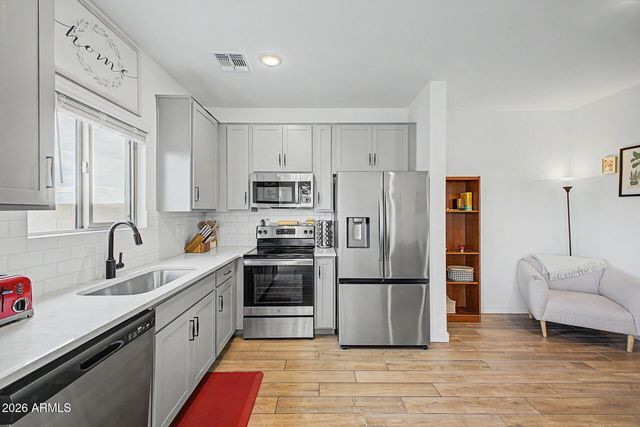 28033 N 28TH Avenue, Phoenix, AZ 85085