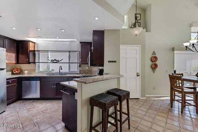 6347 Via Cozumel, Camarillo, CA 93012