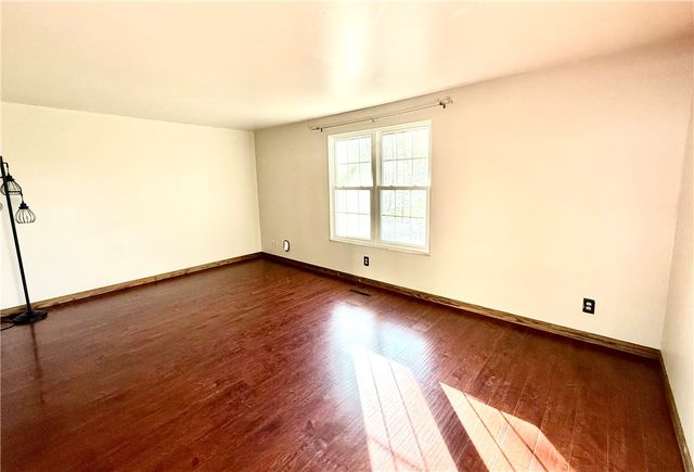 312 Parkwood Dr, Cranberry Twp, PA 16066
