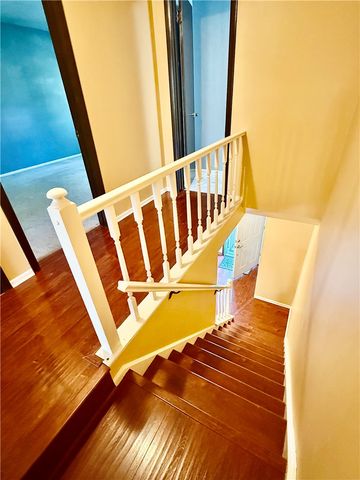 312 Parkwood Dr, Cranberry Twp, PA 16066