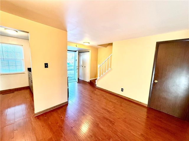 312 Parkwood Dr, Cranberry Twp, PA 16066