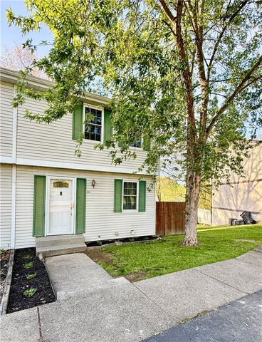 312 Parkwood Dr, Cranberry Twp, PA 16066